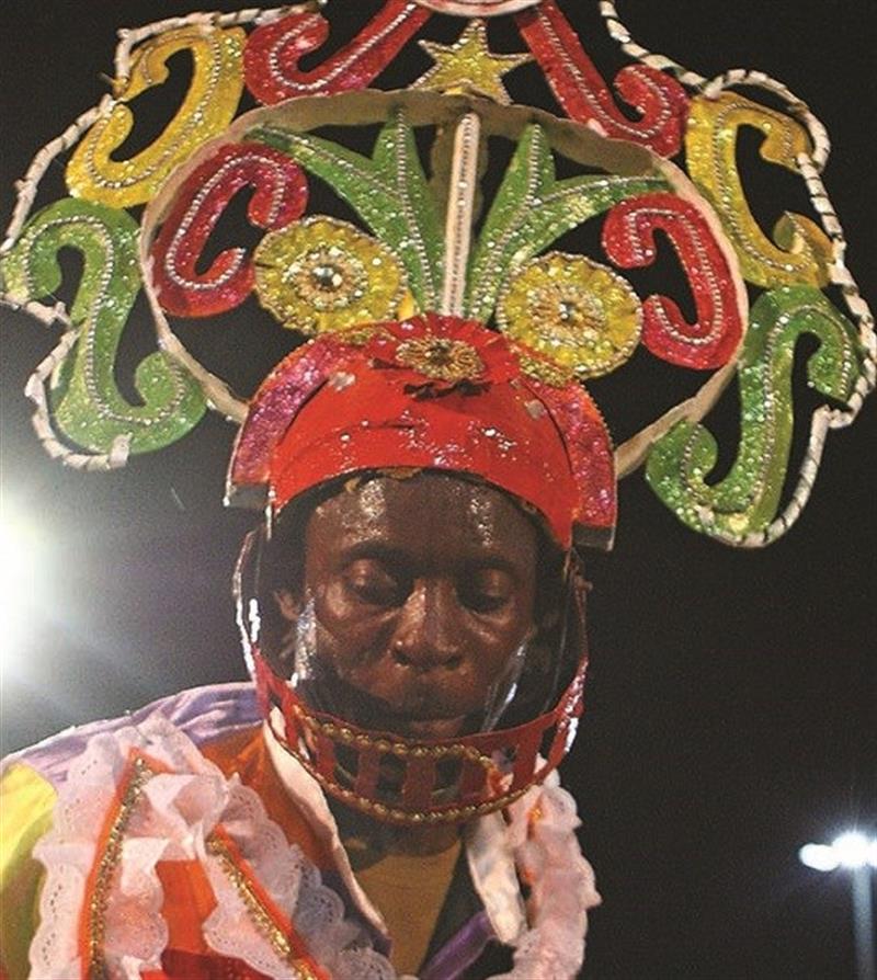 Carnaval em live sem  assistência  e sem históricos 
