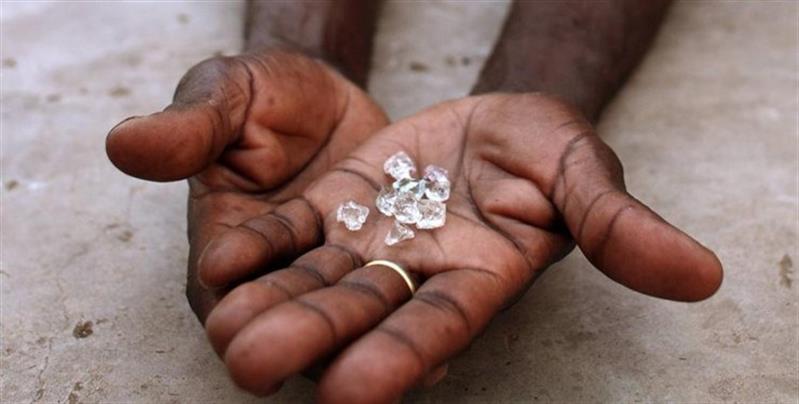 Abertura da Bolsa de Diamantes adiada para 2022
