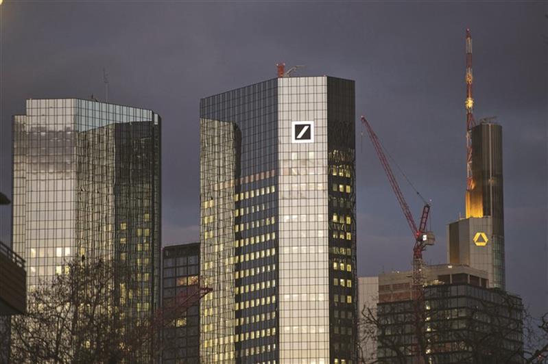 Valor mínimo de financiamento do Deutsche Bank cai para 5 milhões euros 