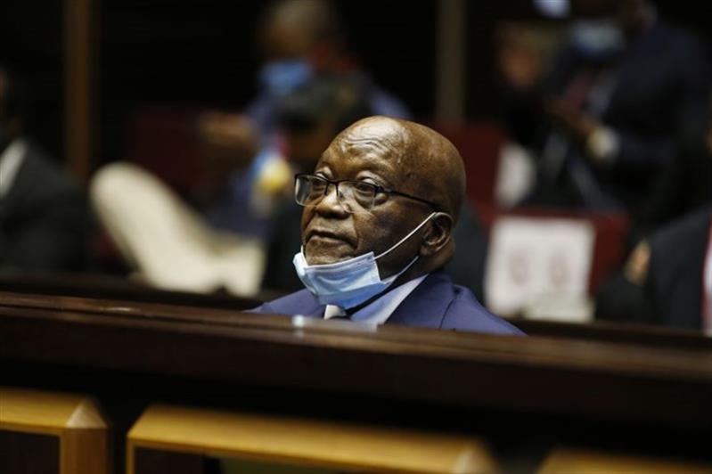 Ex-presidente Jacob Zuma condenado a 15 meses de prisão efectiva por desrespeito ao tribunal