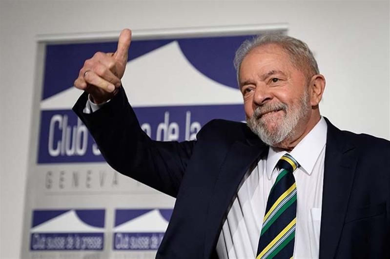 Lula da Silva lidera destacado as sondagens para a eleição presidencial de 2022 no Brasil 