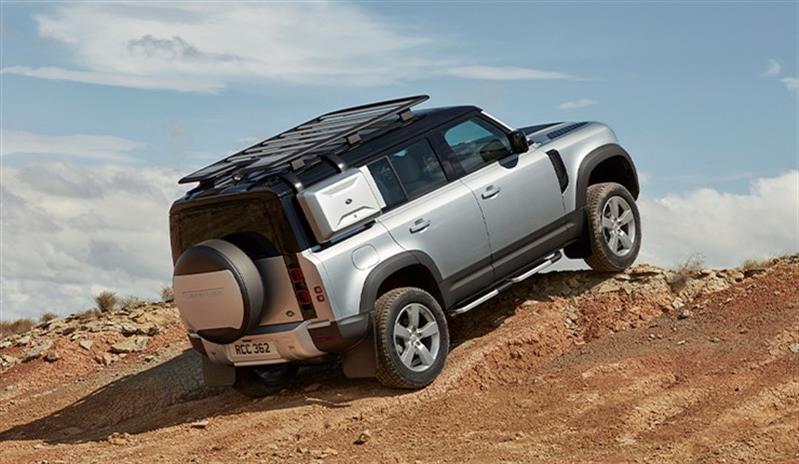 Novo SUV "Land Rover Defender" desde 88 milhões Kz