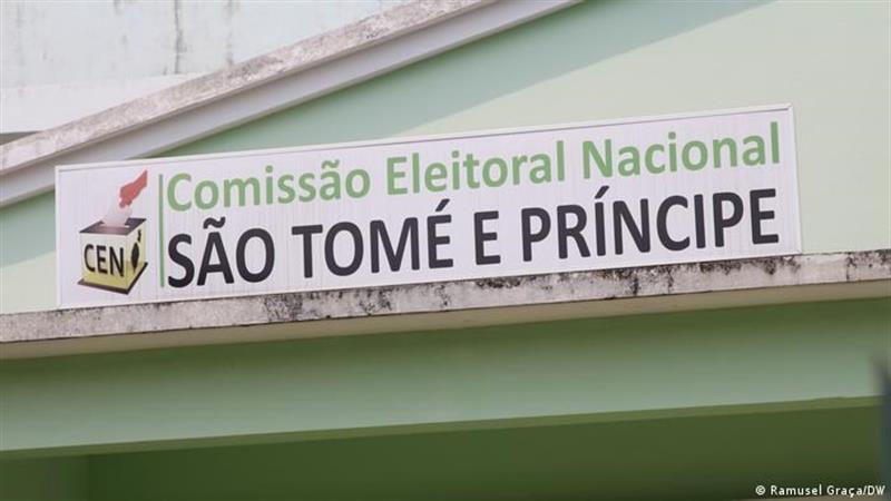 Vila Nova está preocupado com "rumores de fraude" e Posser da Costa pede "transparência"