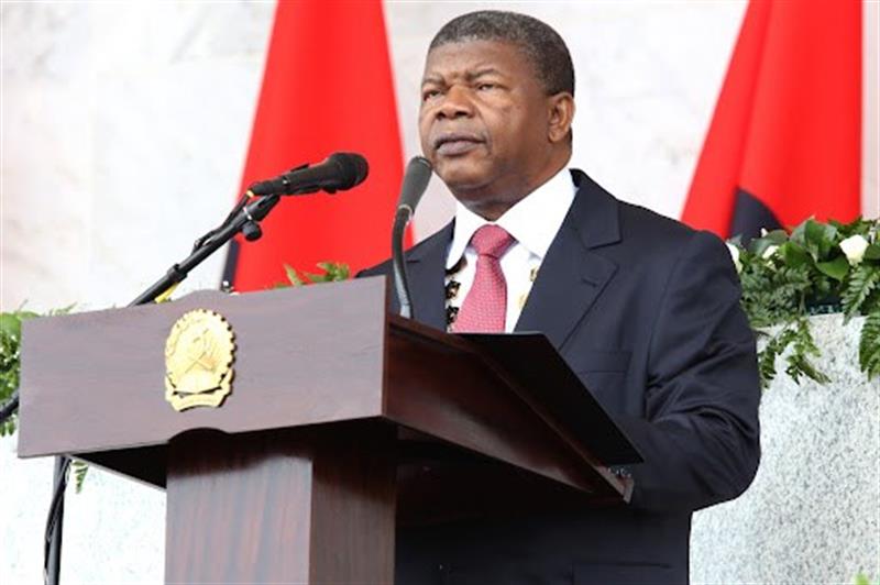 Economia e o MPLA são as maiores dores de cabeça do Presidente da República