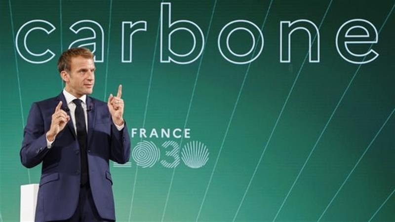 Macron anuncia investimento de 30 mil milhões EUR para revitalizar indústria francesa