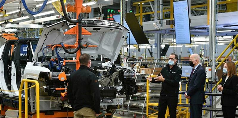 Toyota supera General Motors como líder de vendas de automóveis nos EUA