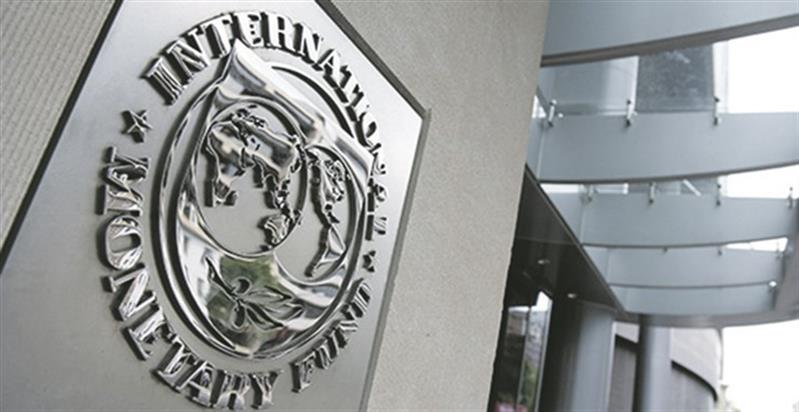 FMI corta crescimento da economia dos EUA e alerta para riscos de recessão