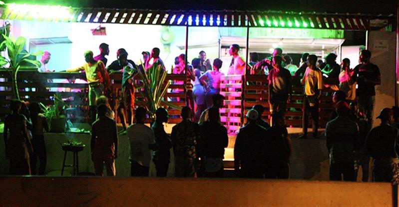 Centro da diversão nocturna na cidade de Luanda passa da Ilha para o Zango