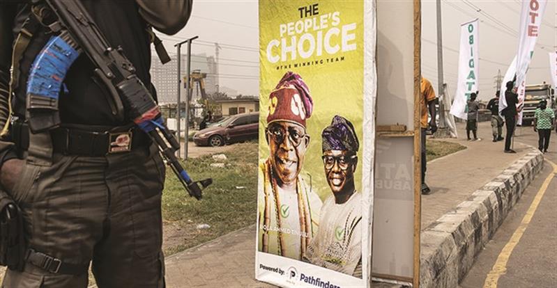 Nigéria escolhe novo Presidente no meio de crise monetária