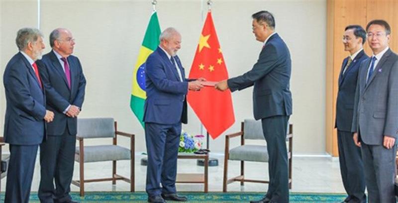 Brasil e China avançam em acordo para comércio sem uso do dólar dos Estados Unidos