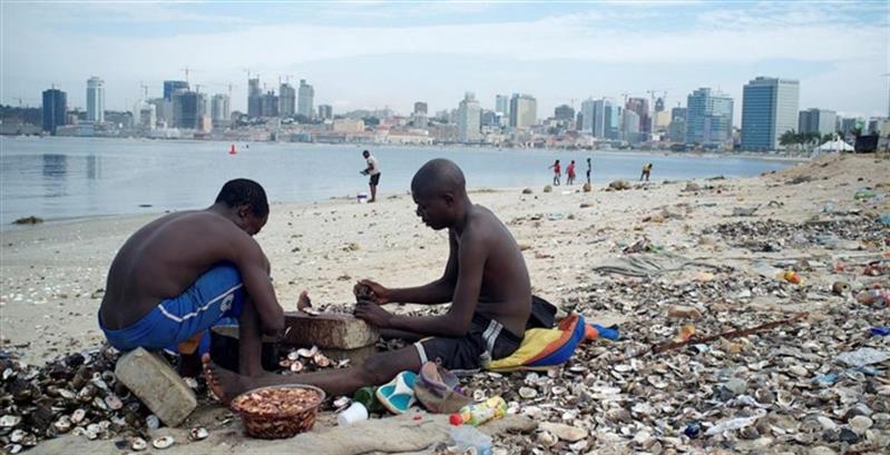 Compreender a Angola de amanhã... ... hoje - a pobreza em questão