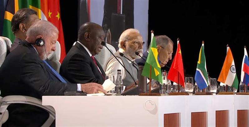 BRICS aprovam adesão de novos membros e adiam moeda comum