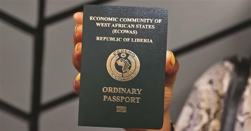 Libéria manda devolver passaportes diplomáticos e de serviço por razões de segurança