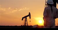 Petróleo cai com sinais de aumento dos "stocks" dos EUA e expectativas cautelosas de oferta