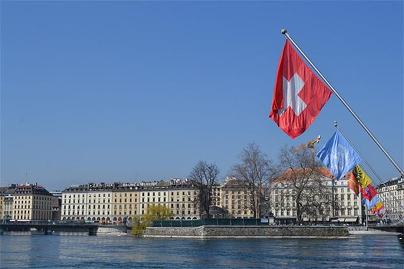Suíça vota domingo criação de rendimento mínimo para todos