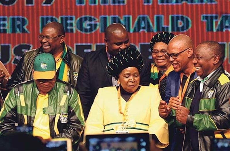 Lutas internas no ANC entravam crescimento do país