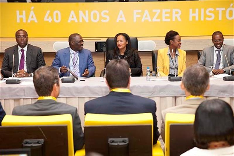 Isabel dos Santos demitida da "galinha dos ovos de ouro" do País
