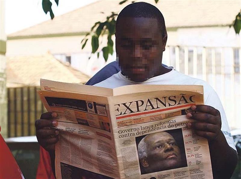 Apenas um terço da população de Luanda tem hábitos de leitura de jornais 
