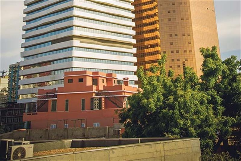 Preços dos escritórios e apartamentos em Luanda caíram até 30%
