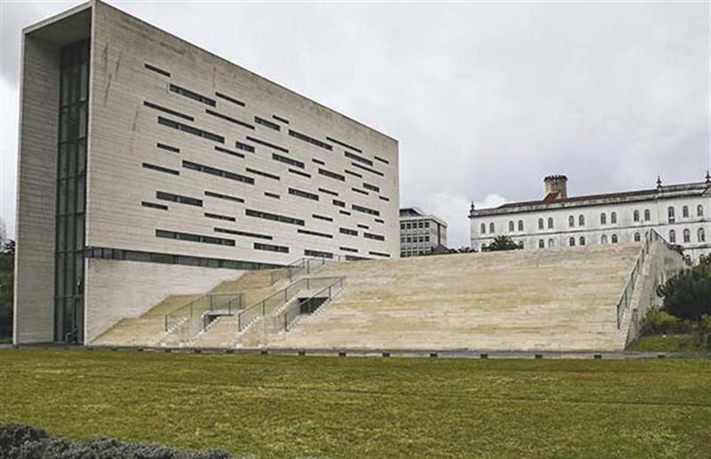 Universidade Nova de Lisboa  cria Semestre Pré-Universitário