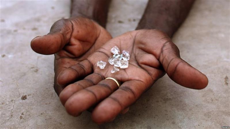 Sociedade Mineira do Chitotolo acusa SODIAM de trocar diamantes para venda