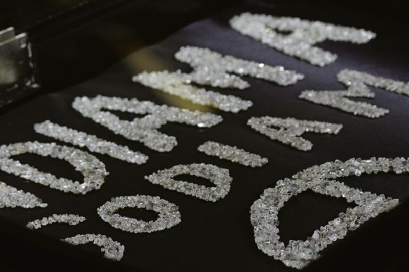 Aumento da procura por diamantes obriga SODIAM a suspender vendas a novos clientes