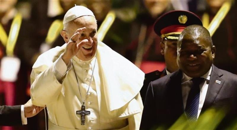 Fitch antecipa abrandamento da economia no dia da chegada do Papa Francisco a Moçambique