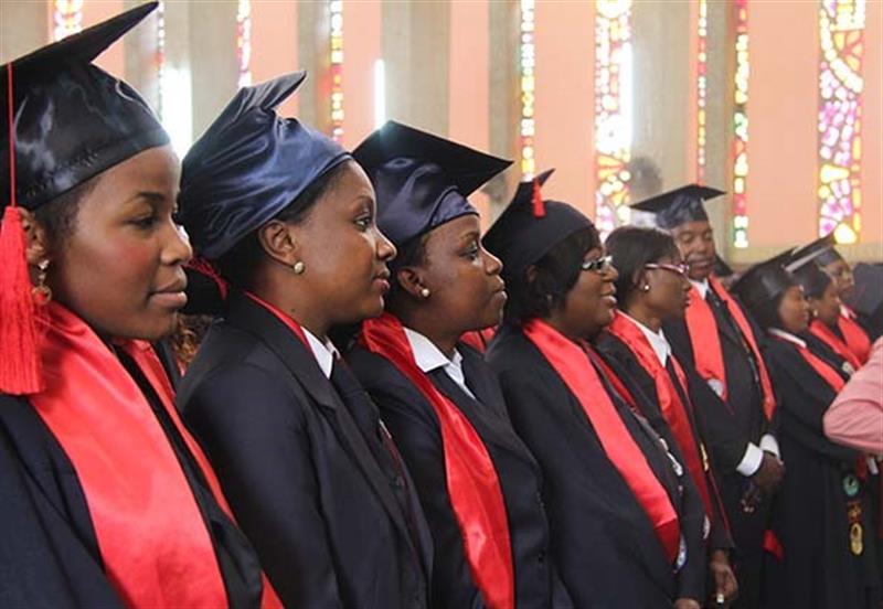 Número de licenciados na Universidade Católica caiu 18%