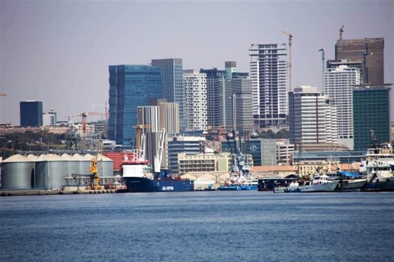 Angola cai quatro lugares e tem o 14.º pior ambiente de negócios do mundo
