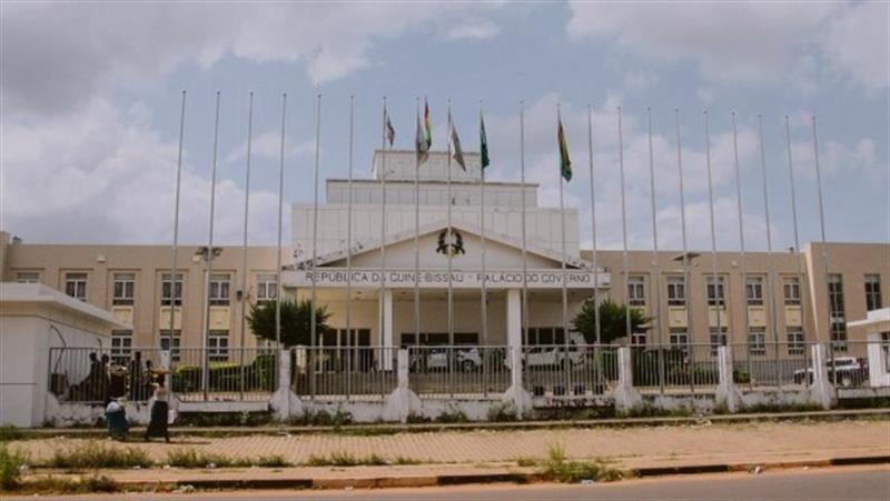 Cimeira de Niamey decide "sanções pesadas" aos membros do governo "ilegal" de Faustino Imbali