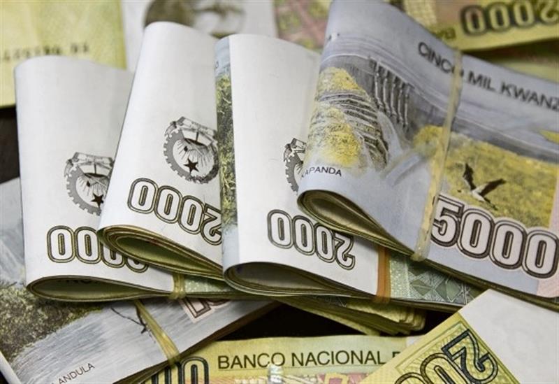 Kwanza encerra Dezembro com recuperação de 6% face ao dólar depois de sessões de ganhos e perdas
