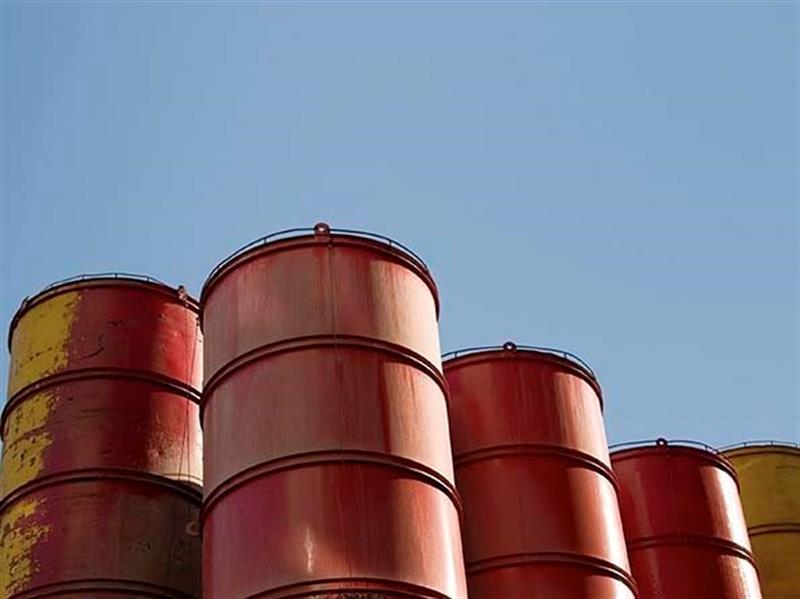 Barril de crude cai 9% em sete dias