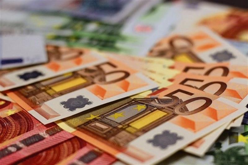 Taxas de juro altas adiam emissão de eurobonds de 3 mil milhões USD