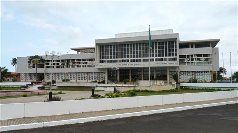 OGE de São Tomé é votado esta segunda-feira sob ameaça de chumbo da oposição com maioria no parlamento