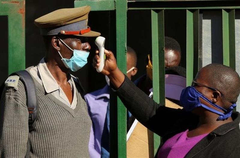 Novo lockdown no Zimbabué "é duro golpe" para empresas 